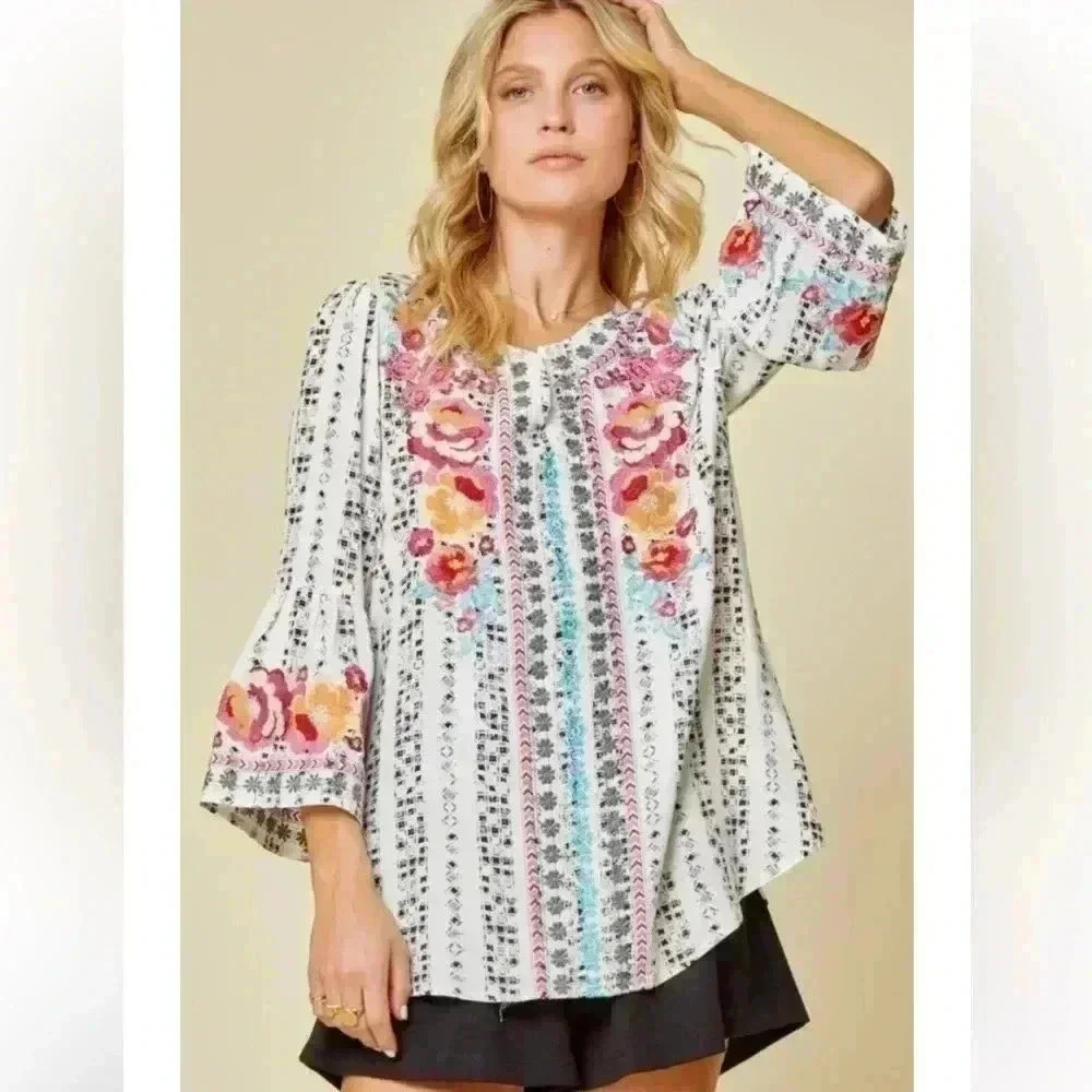 Savanna Jane Floral Embroidered Bell Sleeves Womens Size Small